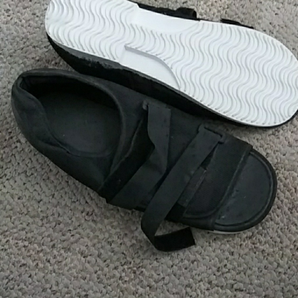 Cast foot shoes